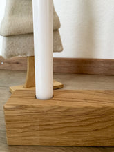 Laden Sie das Bild in den Galerie-Viewer, Adventsleuchter aus Eichenholz